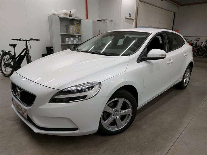 VOLVO V40 2018 yv1mv7481j2477304