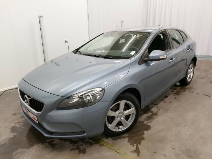 VOLVO V40 2018 yv1mv7481j2477497