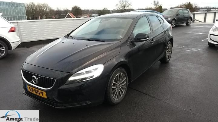 VOLVO V40 2018 yv1mv7481j2478203