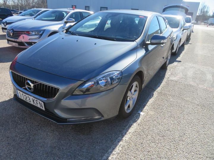 VOLVO V40 2017 yv1mv7481j2479403