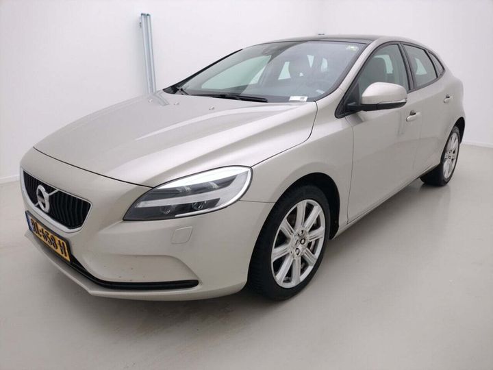 VOLVO V40 2018 yv1mv7481j2480800