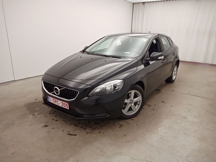 VOLVO V40 FL&#3916 2018 yv1mv7481j2480916