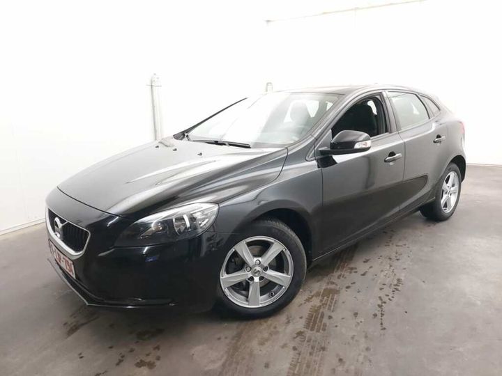 VOLVO V40 2017 yv1mv7481j2482503