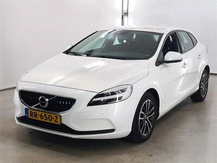 VOLVO V40 2018 yv1mv7481j2483843