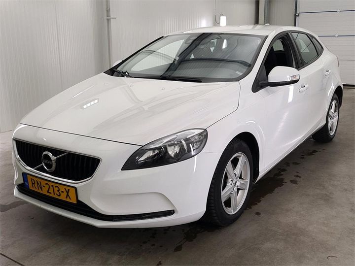 VOLVO V40 2018 yv1mv7481j2485609