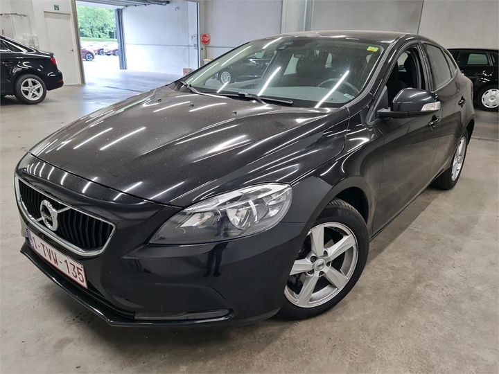 VOLVO V40 2018 yv1mv7481j2487499