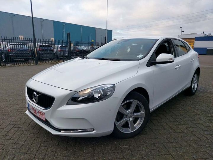 VOLVO V40 2018 yv1mv7481j2491789