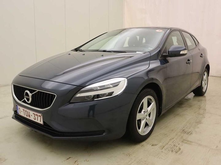 VOLVO V40 2018 yv1mv7481j2493621