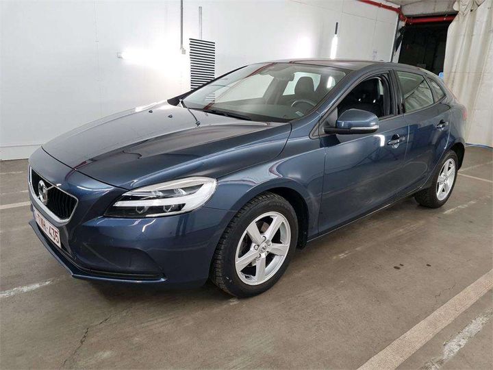 VOLVO V40 2018 yv1mv7481j2497396