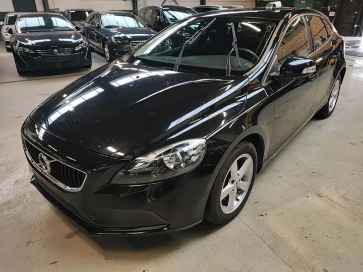 VOLVO V40 2018 yv1mv7481j2498971