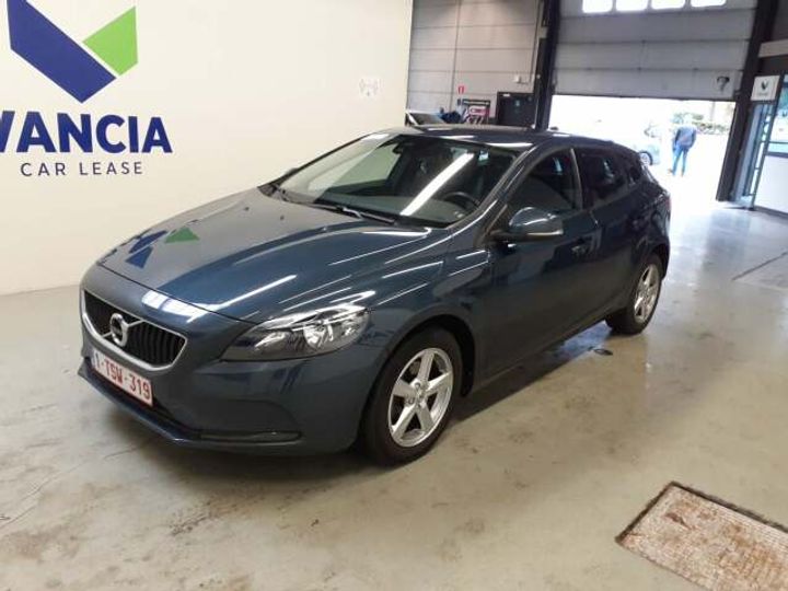 VOLVO V40 2018 yv1mv7481j2498983