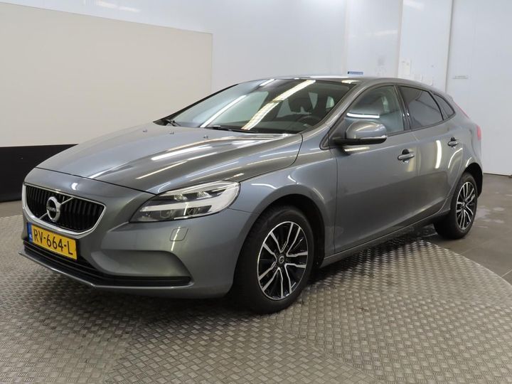 VOLVO V40 2018 yv1mv7481j2500894