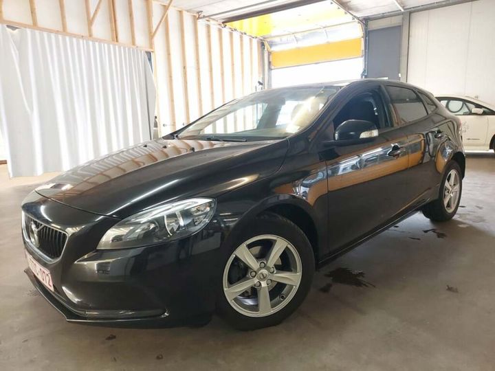 VOLVO V40 2018 yv1mv7481j2501169