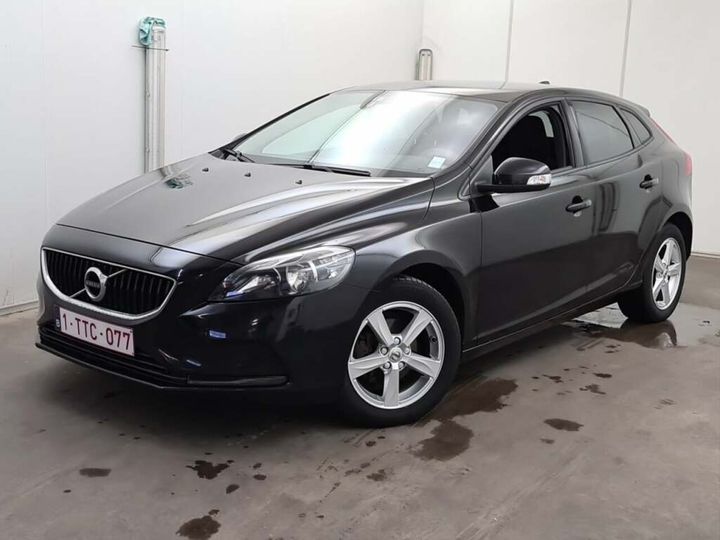 VOLVO V40 2018 yv1mv7481j2501363