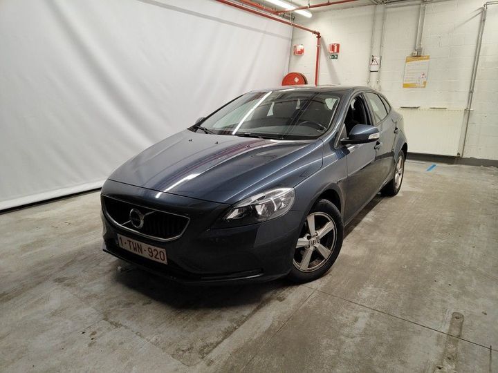 VOLVO V40 FL'16 2018 yv1mv7481j2502021