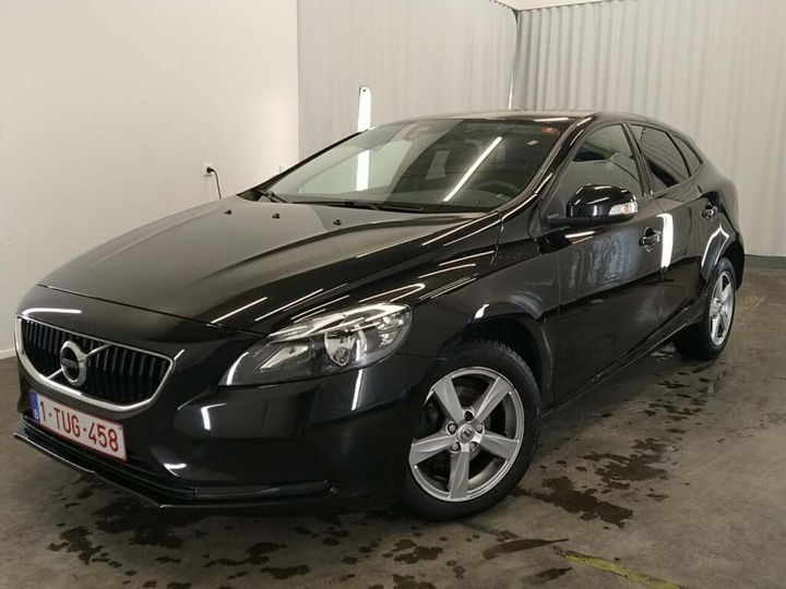 VOLVO V40 2018 yv1mv7481j2502511