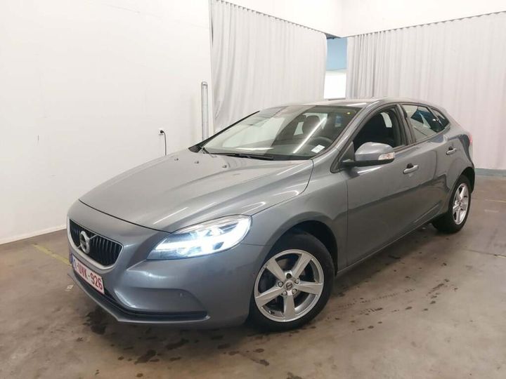 VOLVO V40 2018 yv1mv7481j2505024