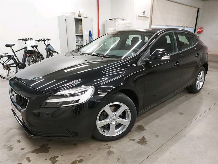 VOLVO V40 2018 yv1mv7481j2506207