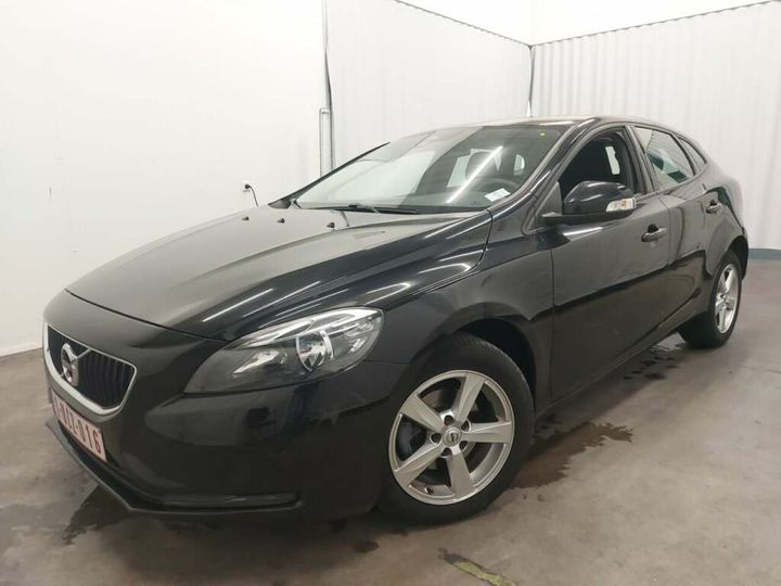 VOLVO V40 2018 yv1mv7481j2506450