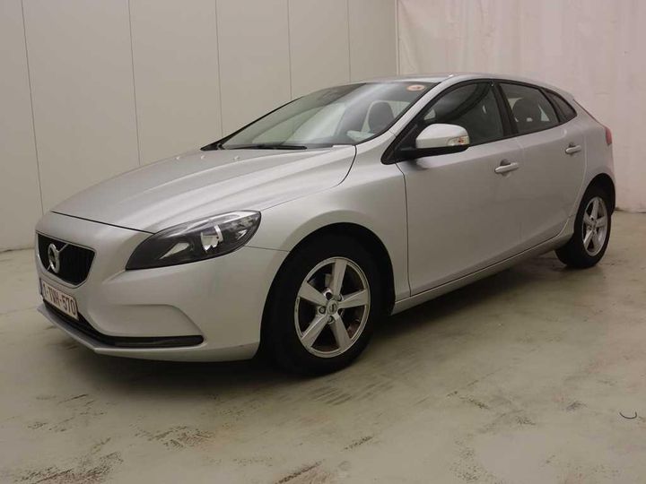 VOLVO V40 2018 yv1mv7481j2506726