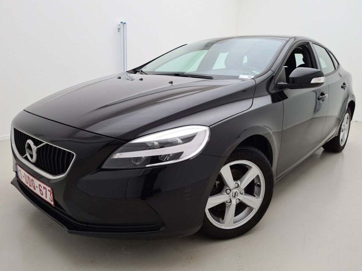 VOLVO V40 2018 yv1mv7481j2507560