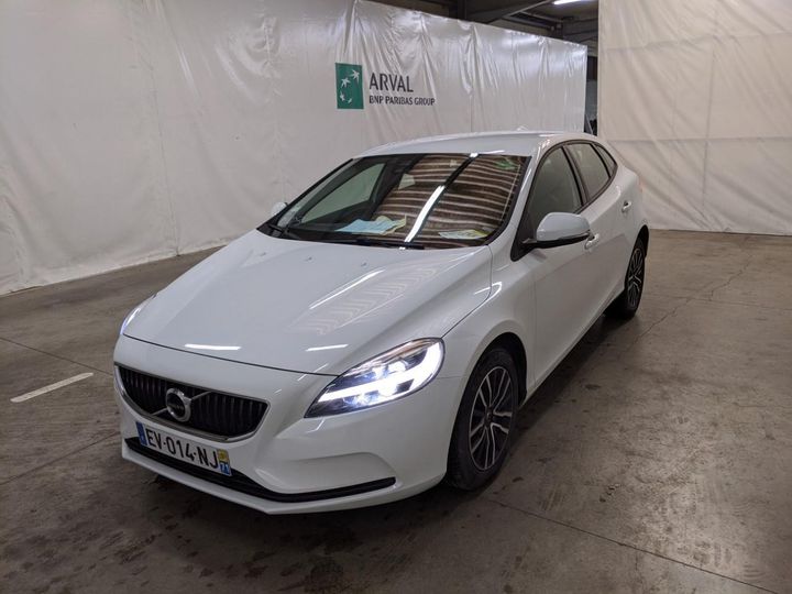 VOLVO V40 2018 yv1mv7481j2507682