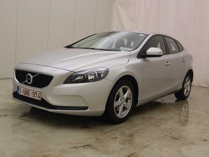 VOLVO V40 2018 yv1mv7481j2508657