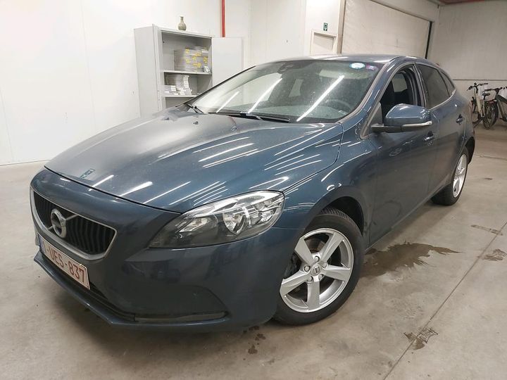 VOLVO V40 2018 yv1mv7481j2512652