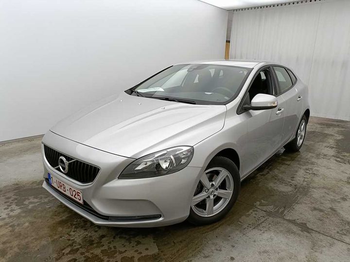 VOLVO V40 FL&#3916 2018 yv1mv7481j2512897