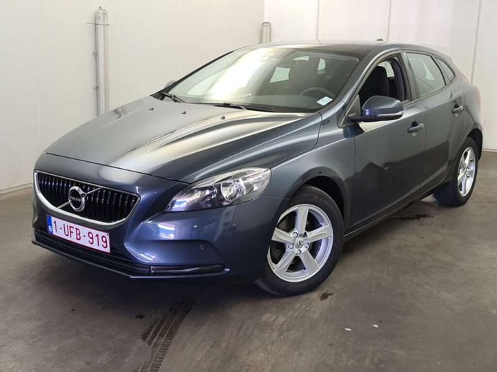 VOLVO V40 2018 yv1mv7481j2513708