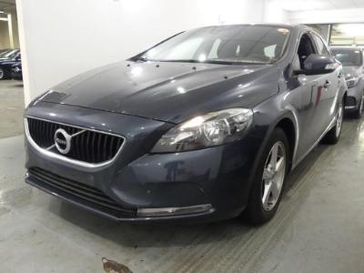 VOLVO V40 DIESEL - 2016 2016 yv1mv74l0h2394804