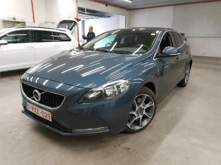 VOLVO V40 2016 yv1mv74l0h2394948