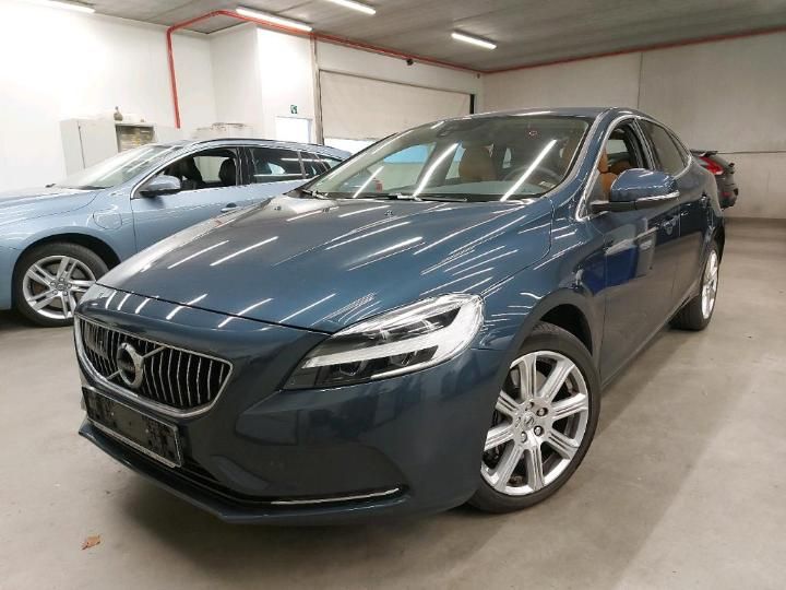 VOLVO V40 2017 yv1mv74l0h2425239