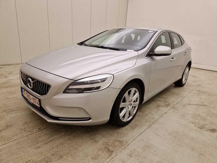 VOLVO V40 2017 yv1mv74l0j2448792