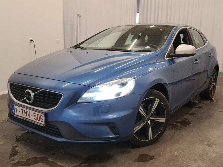 VOLVO V40 2018 yv1mv74l0j2492484