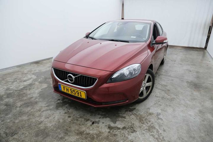 VOLVO V40 &#3916 2018 yv1mv74l0j2492685