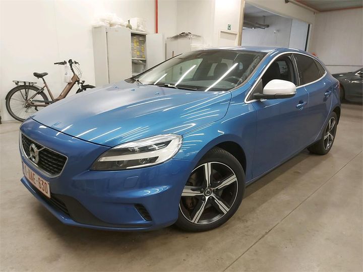 VOLVO V40 2018 yv1mv74l0j2505552