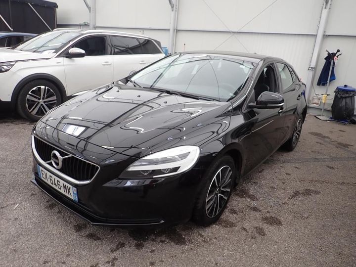 VOLVO V40 2018 yv1mv74l0j2512312