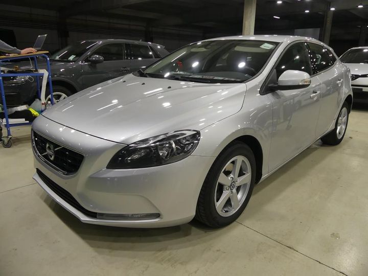 VOLVO V40 2016 yv1mv74l1g2323470