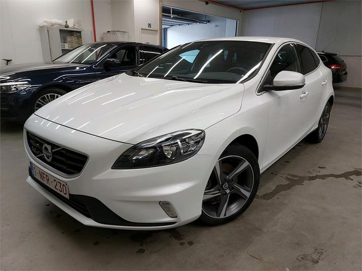 VOLVO V40 2016 yv1mv74l1g2331086