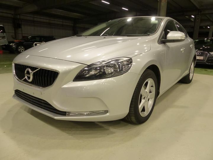 VOLVO V40 2016 yv1mv74l1h2364975