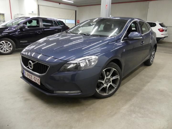 VOLVO V40 2016 yv1mv74l1h2395623