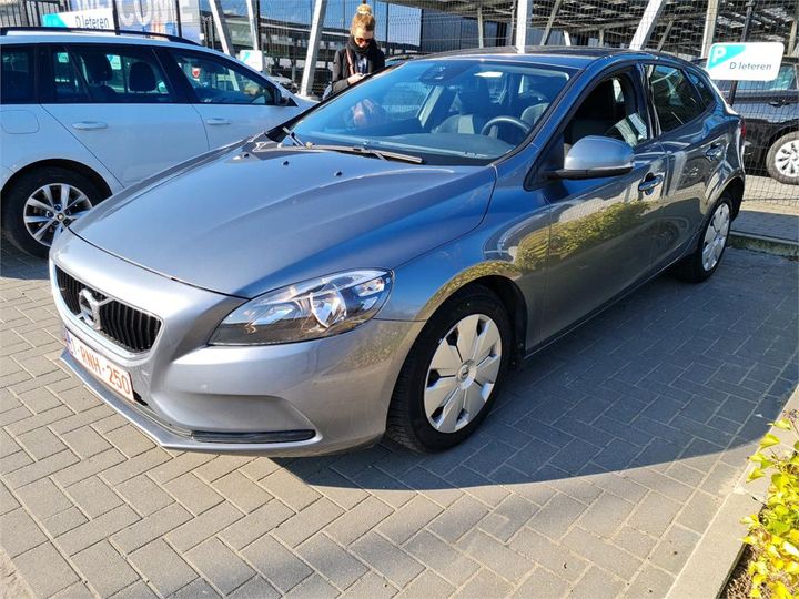 VOLVO V40 2017 yv1mv74l1h2417604