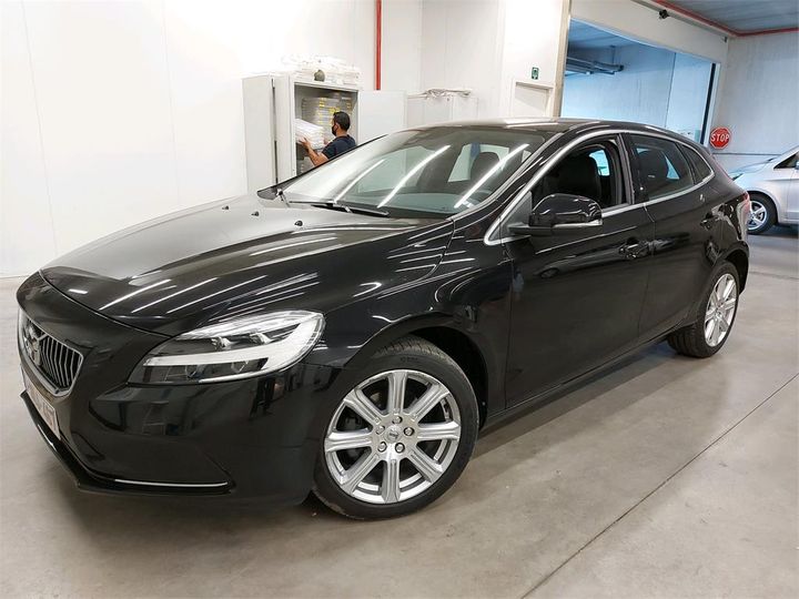 VOLVO V40 2017 yv1mv74l1h2426013