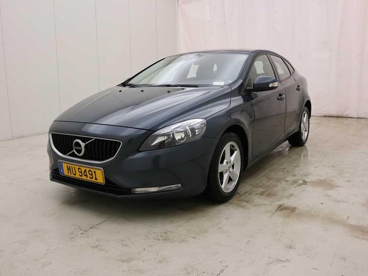 VOLVO V40 2017 yv1mv74l1h2428366