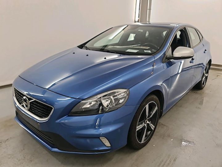 VOLVO V40 DIESEL - 2016 2017 yv1mv74l1h2428475