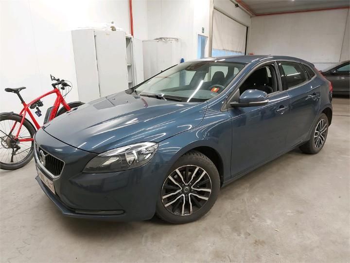 VOLVO V40 2017 yv1mv74l1h2428578