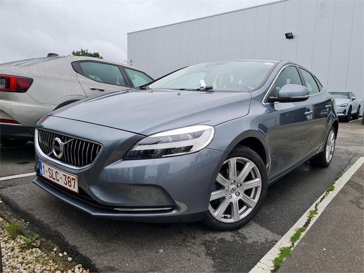 VOLVO V40 2017 yv1mv74l1j2447234