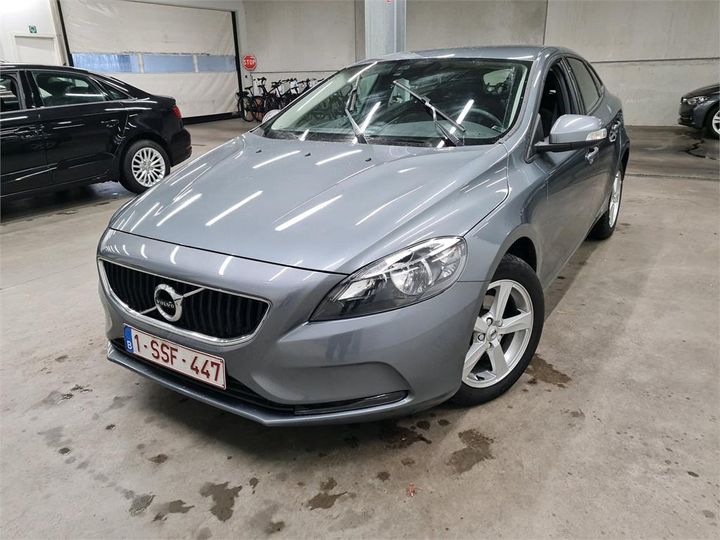 VOLVO V40 2017 yv1mv74l1j2452807