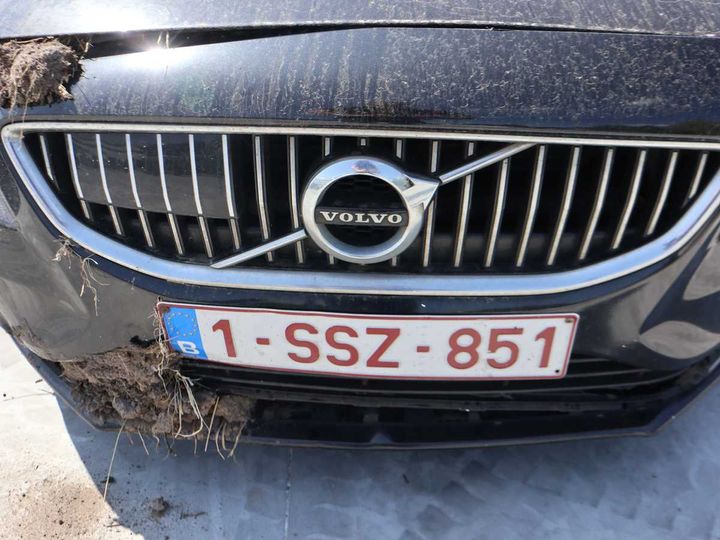 VOLVO V40 2017 yv1mv74l1j2453724